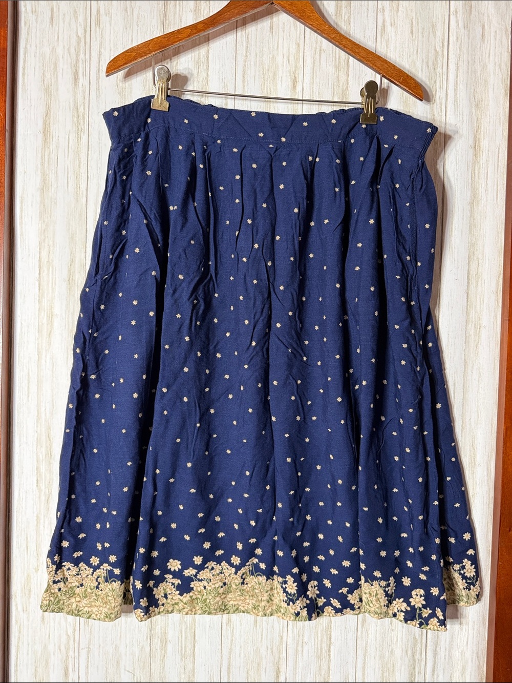 Sag Harbor Navy Midi Skirt with Cream Floral Border
